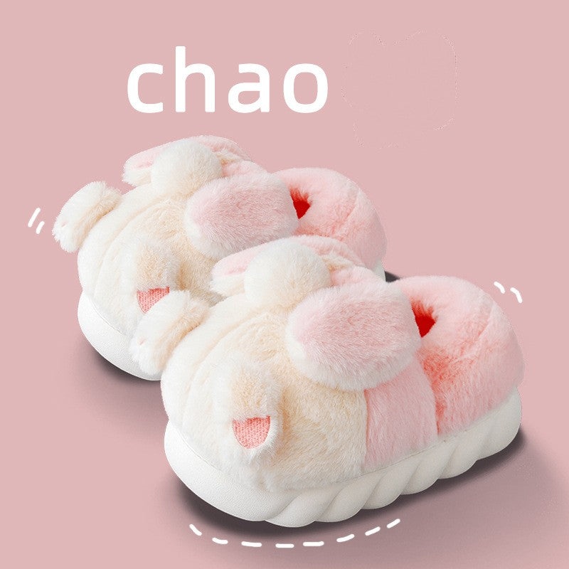 Women In Cotton Slippers With Wrapped Heels Are Cute In Winter